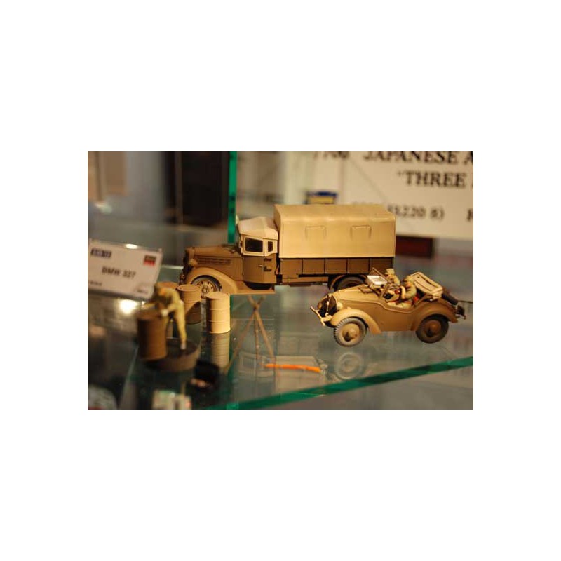 Kurogane 4WD plastic truck model + Isuzu TX40 1/48 | Scientific-MHD