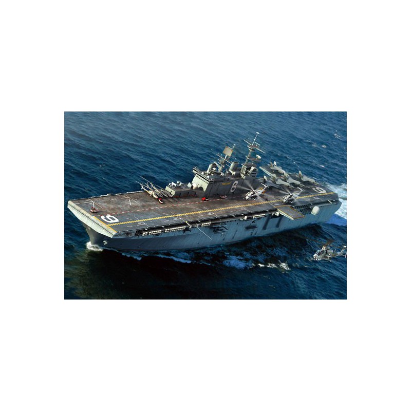 USS Richard LHD-6 1/700 plastic boat model | Scientific-MHD