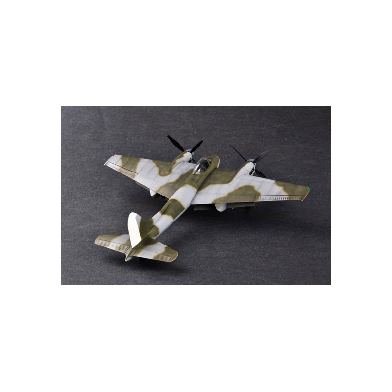 Havilland Hornet F.3 plastic plane model | Scientific-MHD