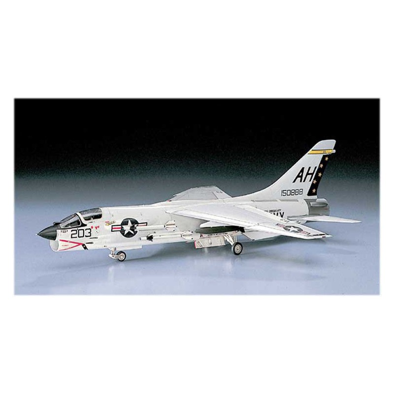 F8E Crusader plastic plane model (C9) 1/72 | Scientific-MHD