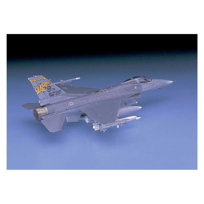Plastic plane model F-16C Block 50 FF (D18) 1/72 | Scientific-MHD