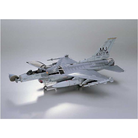 F-16A plastic plane model more tomcat (S27) 1/32 F-16A plastic plane model more tomcat (S27) 1/32 | Scientific-MHD