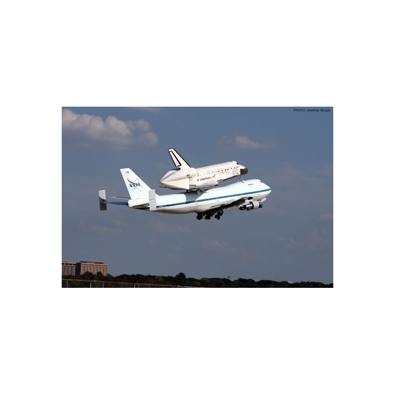 Plastic plane model Space Shuttle & Boeing 1/200 | Scientific-MHD
