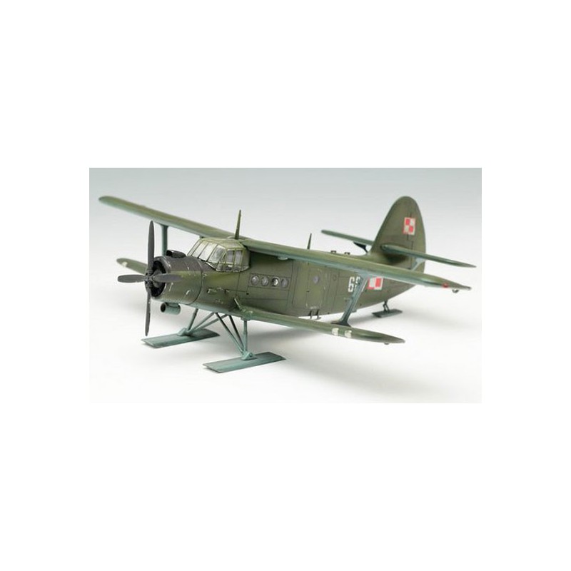 Antonov An-2 Colt on Skis plastic plane model | Scientific-MHD Antonov An-2 Colt on Skis plastic plane model | Scientific-MHD