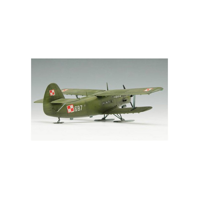 Antonov An-2 Colt on Skis plastic plane model | Scientific-MHD Antonov An-2 Colt on Skis plastic plane model | Scientific-MHD