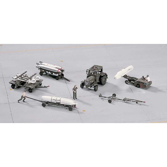 Plastic plane model x72-5 US vehicles loading1/72 | Scientific-MHD