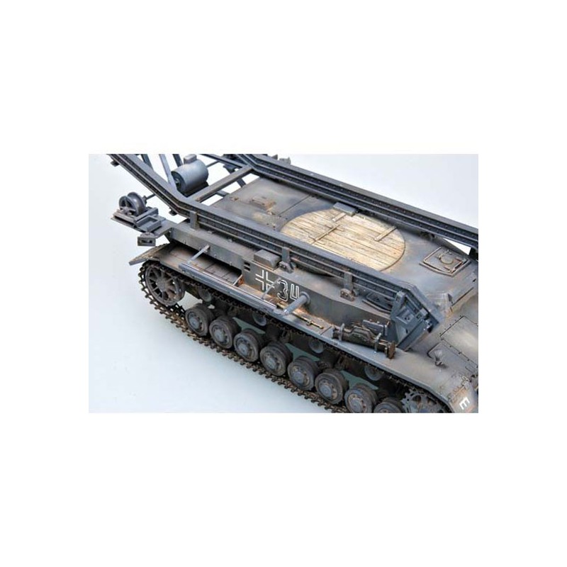 Plastic tank model German Bruckenleger IV B | Scientific-MHD