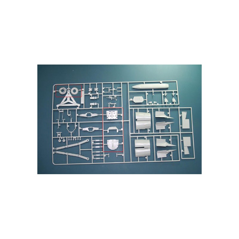 F-111C plastic plane model Australian AF 1/48 | Scientific-MHD