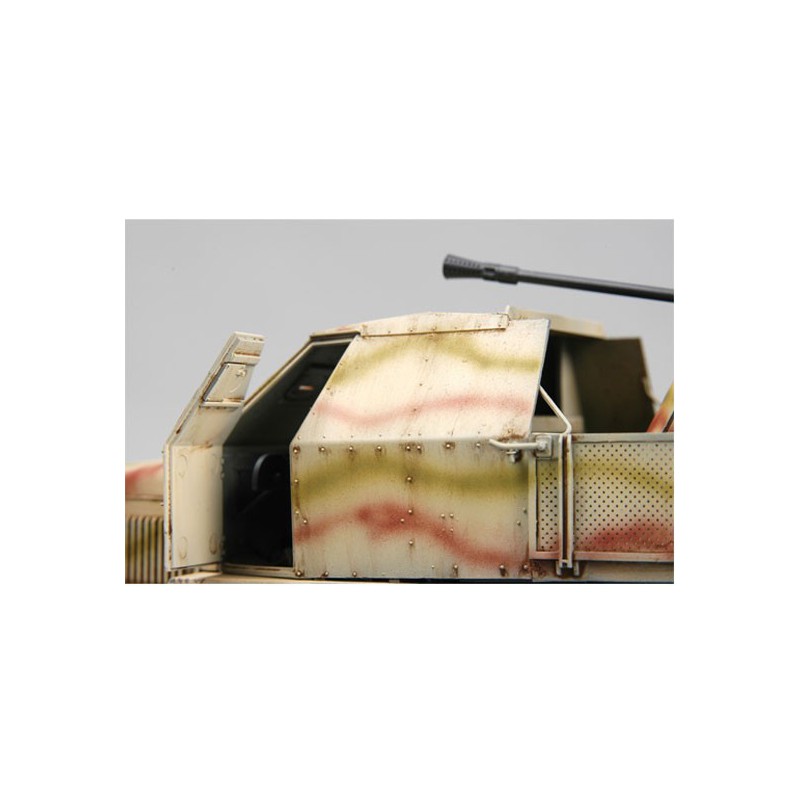 German plastic tank model 3.7cm Flak 43 | Scientific-MHD