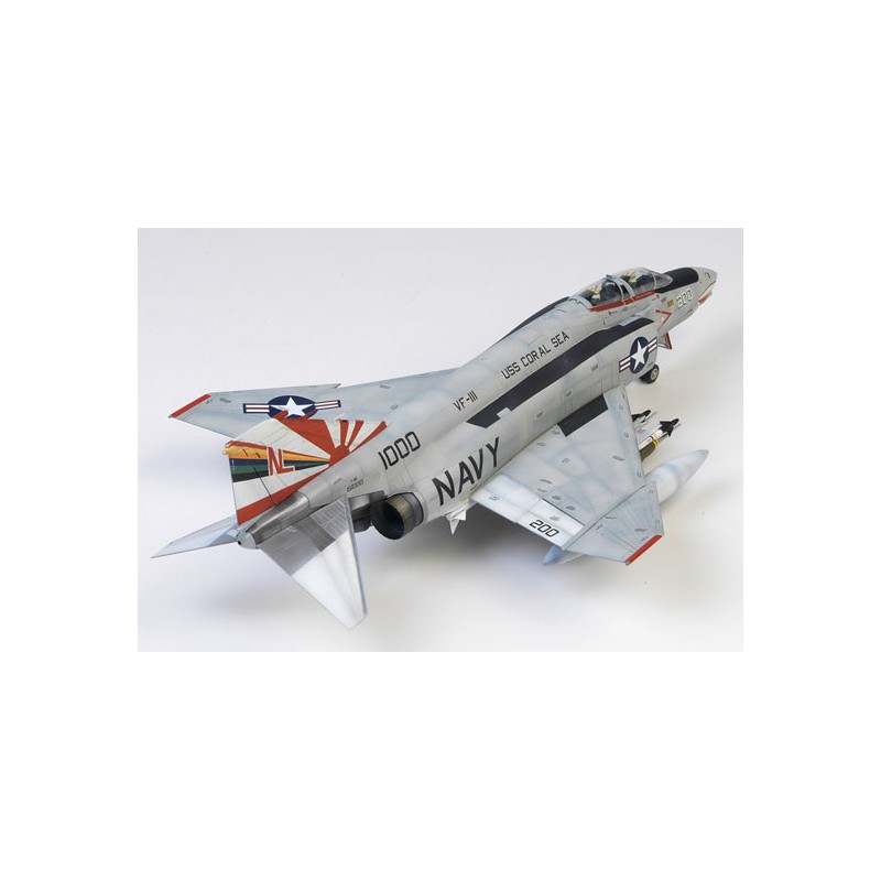 Plastic plane model F-4B Phantom MCP 1/48 | Scientific-MHD