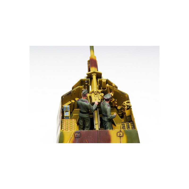 Plastic tank model German 39 (H) 105mm LEFH18 (SF) | Scientific-MHD