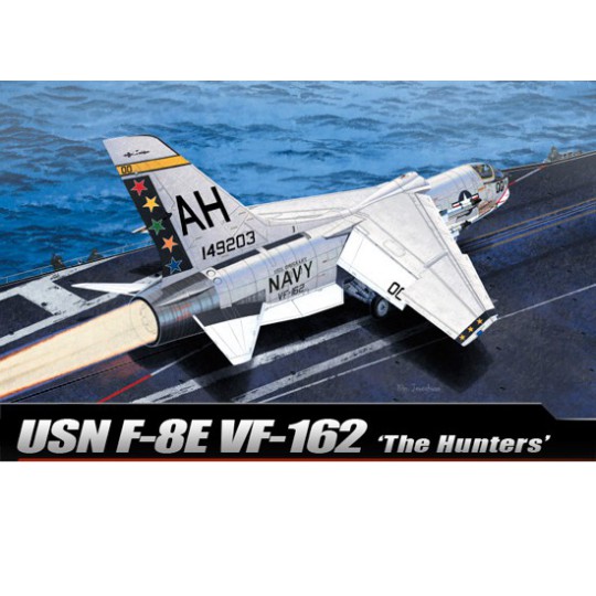 USN F-8E plastic plane model VF-162 The Hunters 1/72 USN F-8E plastic plane model VF-162 The Hunters 1/72 | Scientific-MHD