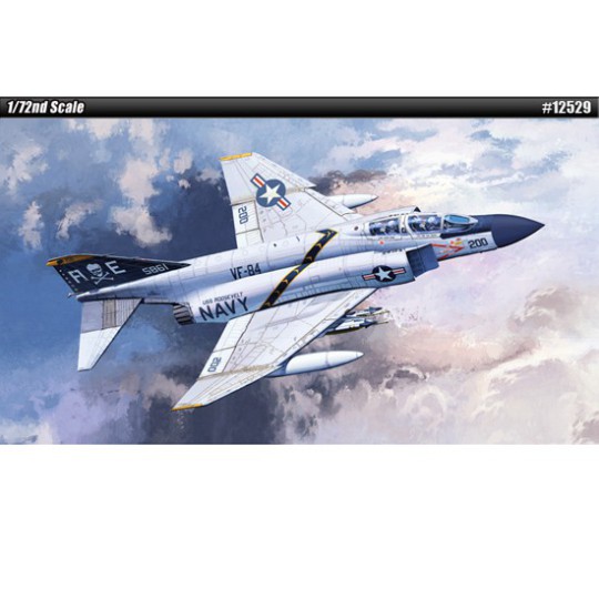 USN F-4J Phantom plastic model 1/72 USN F-4J Phantom plastic model 1/72 | Scientific-MHD