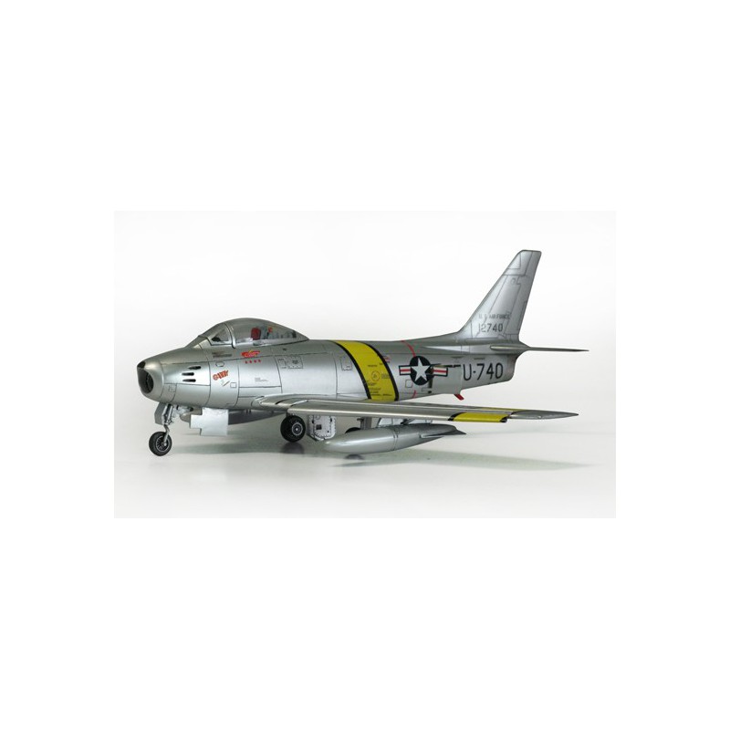 P-47D plastic plane model & f-86e as Gabreski 1/72 | Scientific-MHD