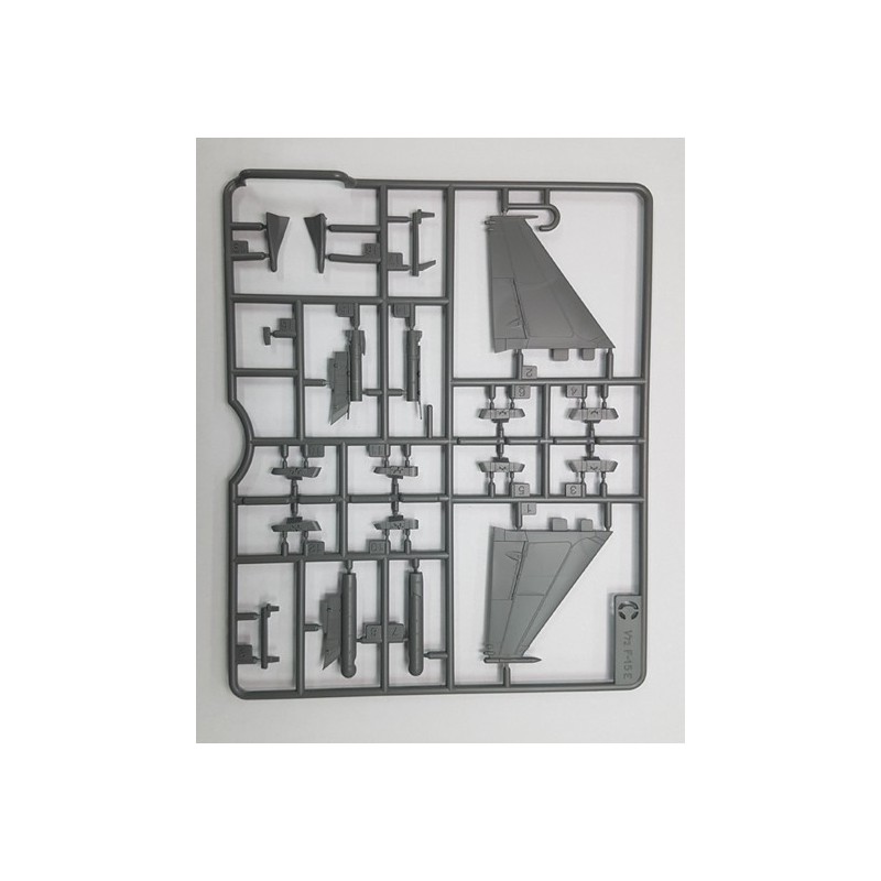 USAF F-15E 33TH 1/72 plastic plane model | Scientific-MHD