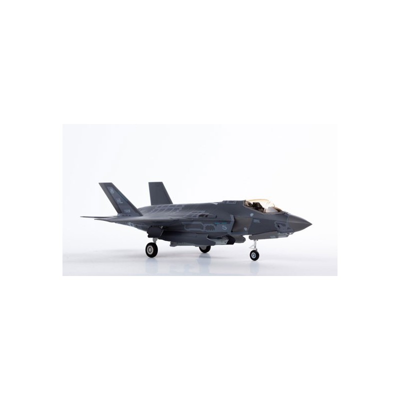 F-35A plastic plane model Seven Nations 1/72 | Scientific-MHD
