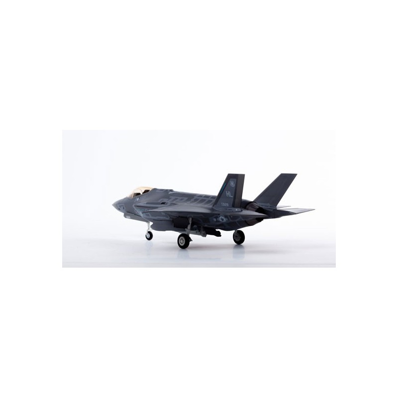 F-35A plastic plane model Seven Nations 1/72 | Scientific-MHD