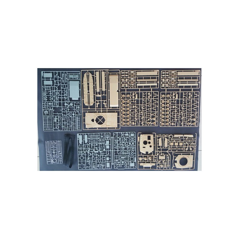 Plastic tank model U.S. Army M1A2 Tusk II 1/35 | Scientific-MHD