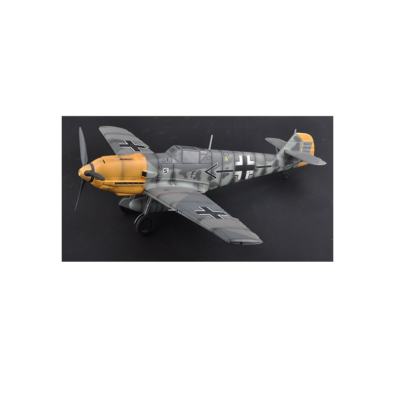 Messerschmitt BF109e plastic plane model, seven 1940 1/18 | Scientific-MHD