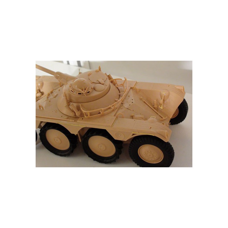 EBR-10 Plastic Charcket-10 French vehicle 1/35 | Scientific-MHD