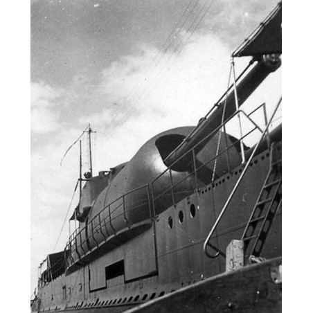 Plastic boat model S. M. Français Le Surcouf1/350 | Scientific-MHD Plastic boat model S. M. Français Le Surcouf1/350 | Scientific-MHD