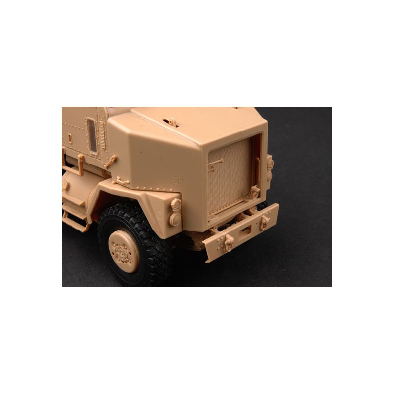 M1070/M1000 HETS 1/35 plastic truck model | Scientific-MHD