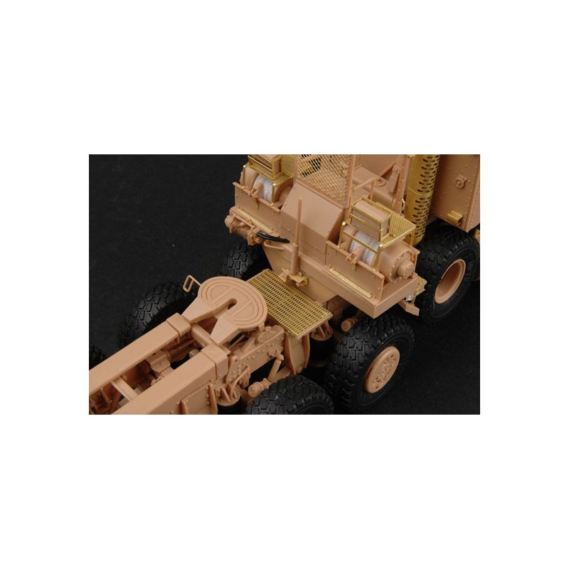 M1070/M1000 HETS 1/35 plastic truck model | Scientific-MHD