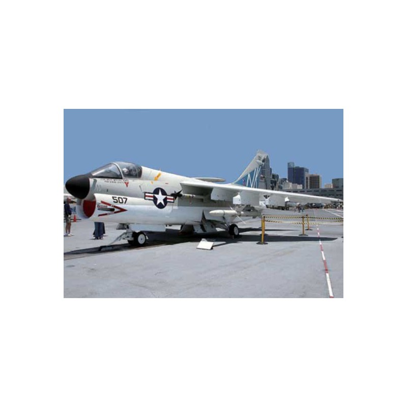 A-7B Corsair II plastic plane model 1/72 | Scientific-MHD