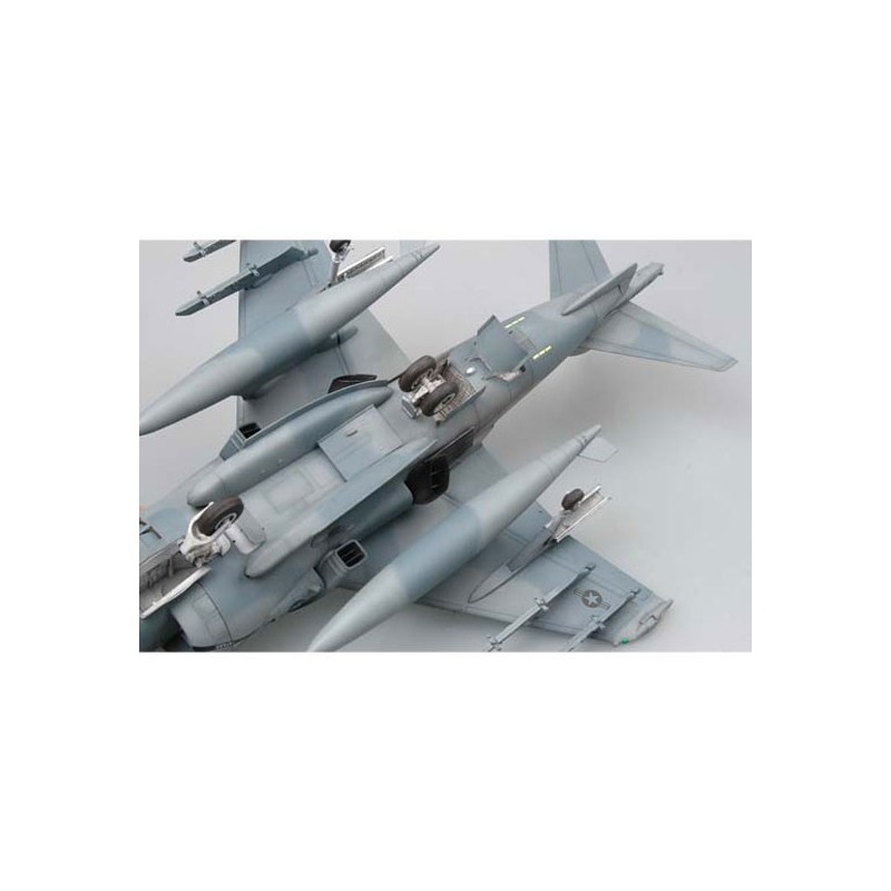 Plastic plane model AV-8B Harrier II | Scientific-MHD