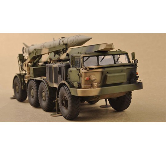Plastic truck model 9p113 Tel W/9M21 Rocket of 9k52 Luna-M Short 1/72 | Scientific-MHD