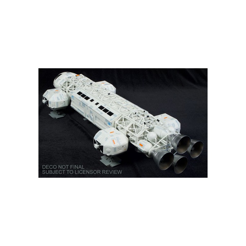 Eagle 2 plastic science fiction model mounted and painted Cosmos 1999 | Scientific-MHD