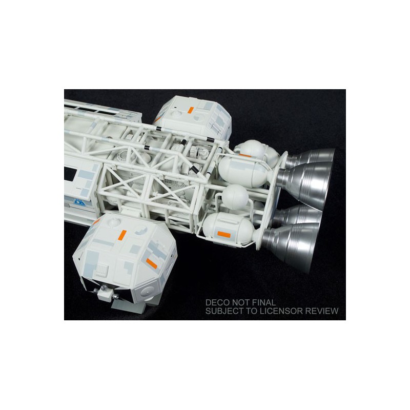 Eagle 2 plastic science fiction model mounted and painted Cosmos 1999 | Scientific-MHD