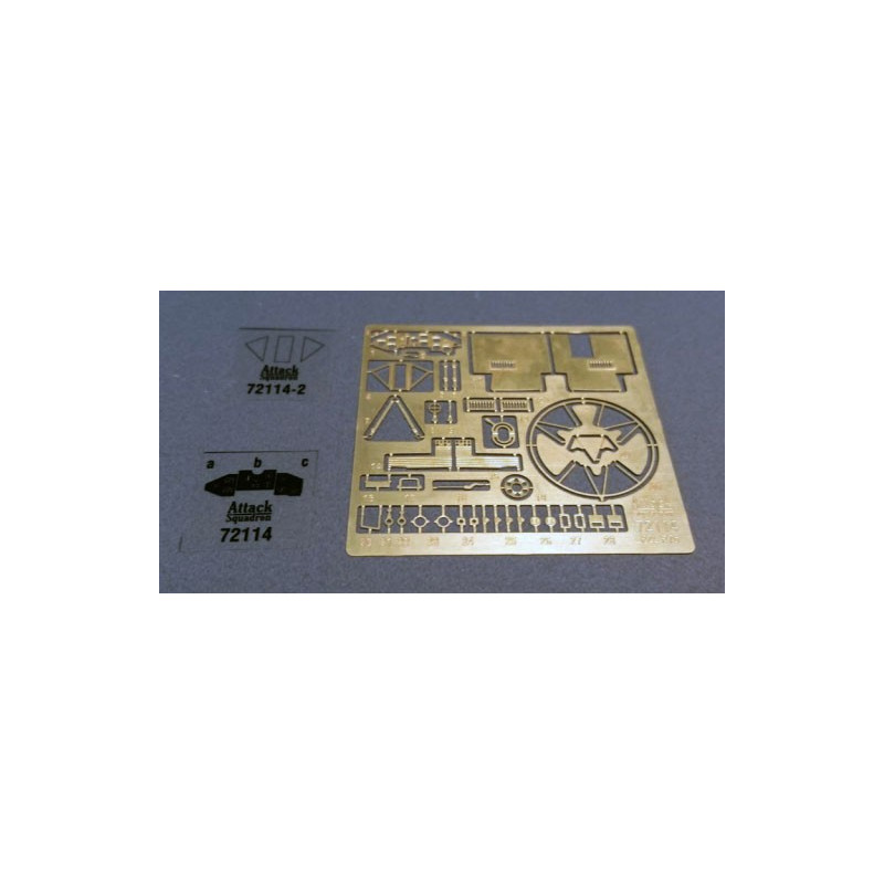 PZL plastic plane model p.7a deluxe set 1/72 | Scientific-MHD
