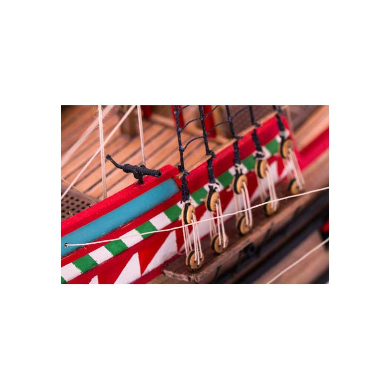 Golden Hind 1/72 static boat | Scientific-MHD