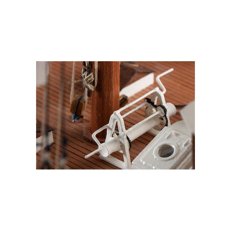 Static boat the beautiful hen 1/50 | Scientific-MHD