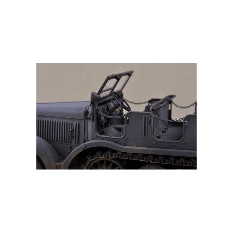 SD.KFZ.8 Schwer plastic tank model | Scientific-MHD