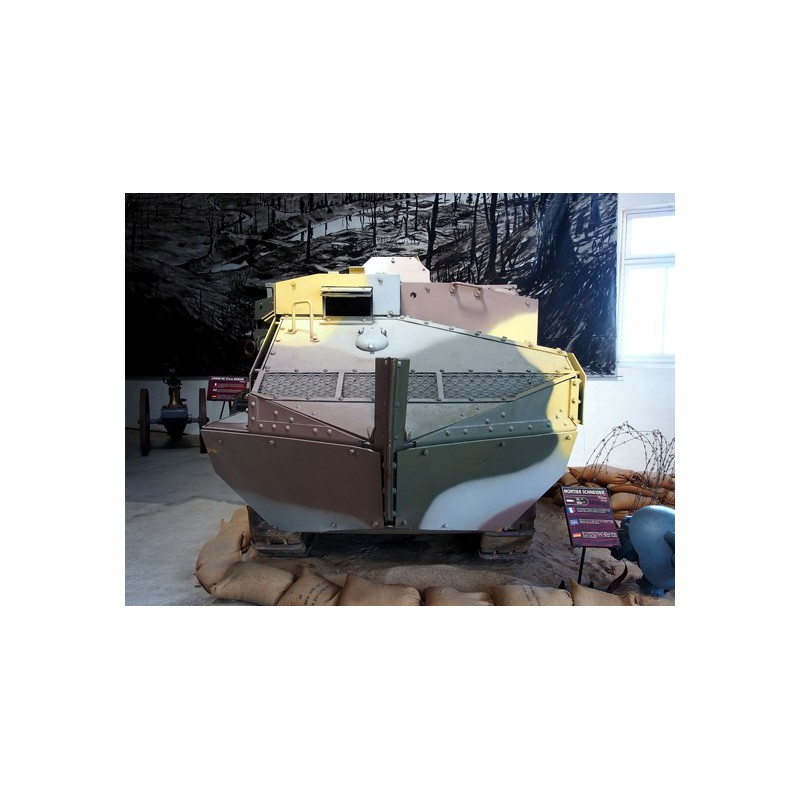 Schneider plastic tank model CA Armored 1/35 | Scientific-MHD