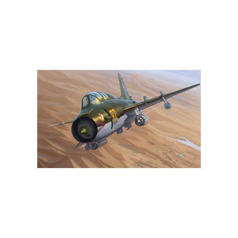 Plastic platform model SU-17 Um3 Fitter G 1/48 | Scientific-MHD