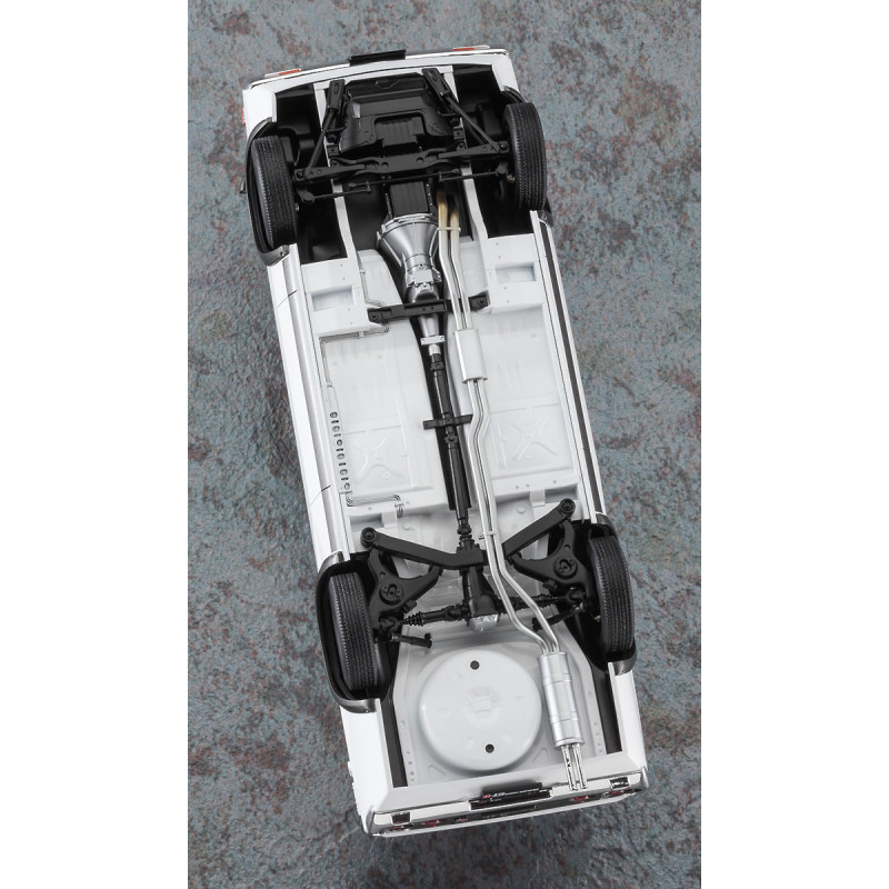 Maquette de voiture en plastique Nissan Skyline 2000GT-R (KPGC110) 1:24 HC49 | Scientific-MHD