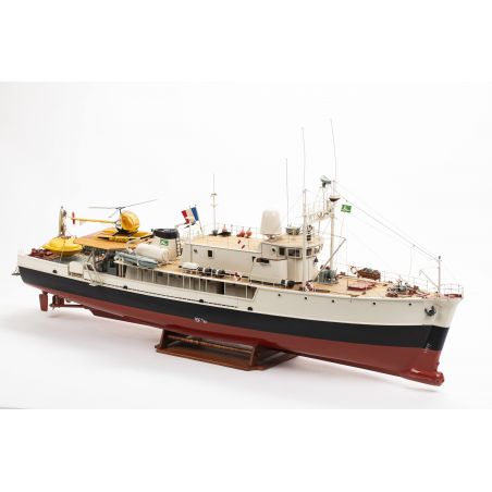 Calypso RC 1/45 2018 radio -controlled electric boat | Scientific-MHD Calypso RC 1/45 2018 radio -controlled electric boat | Scientific-MHD