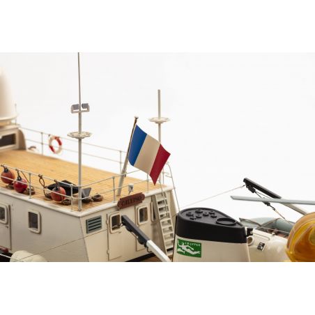 Calypso RC 1/45 2018 radio -controlled electric boat | Scientific-MHD Calypso RC 1/45 2018 radio -controlled electric boat | Scientific-MHD