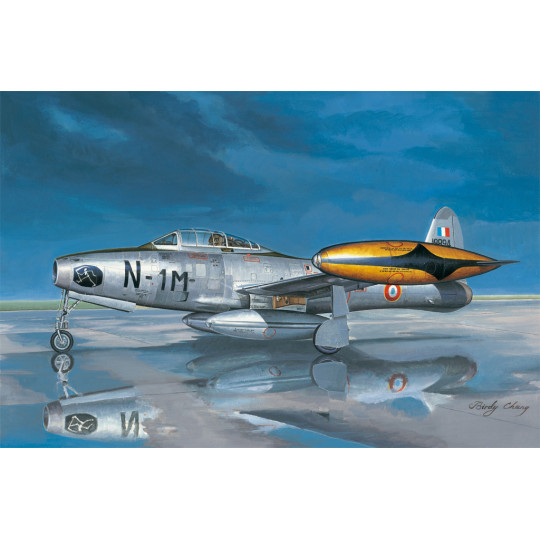 Plastic plane model F-84G Thunderjet French 1/32 Plastic plane model F-84G...