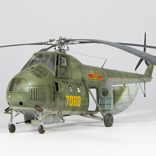 Model of Russian Mi-4A...