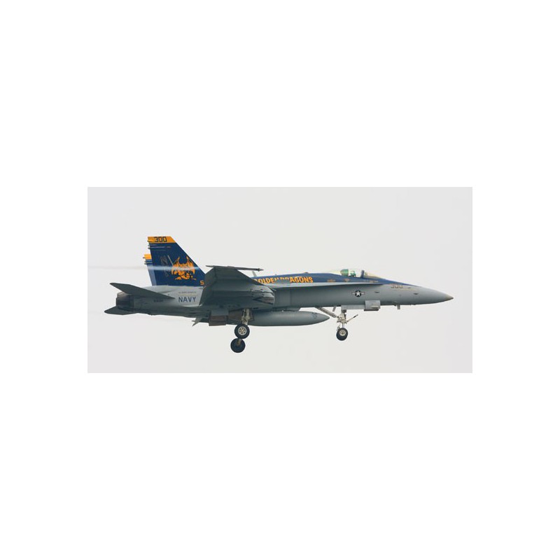 F/A-18C plastic plane model Golden Dragon 1/72 | Scientific-MHD