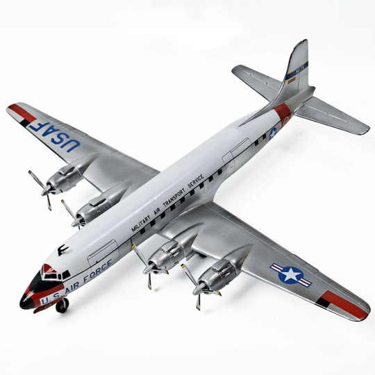 Plastic model aircraft USAF C-118 Liftmaster 1:144 Plastic model aircraft USAF...