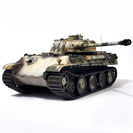 Plastic model tank Pz.Kpfw.V Panther Ausf.G "Early version" 1:35 Plastic model tank...