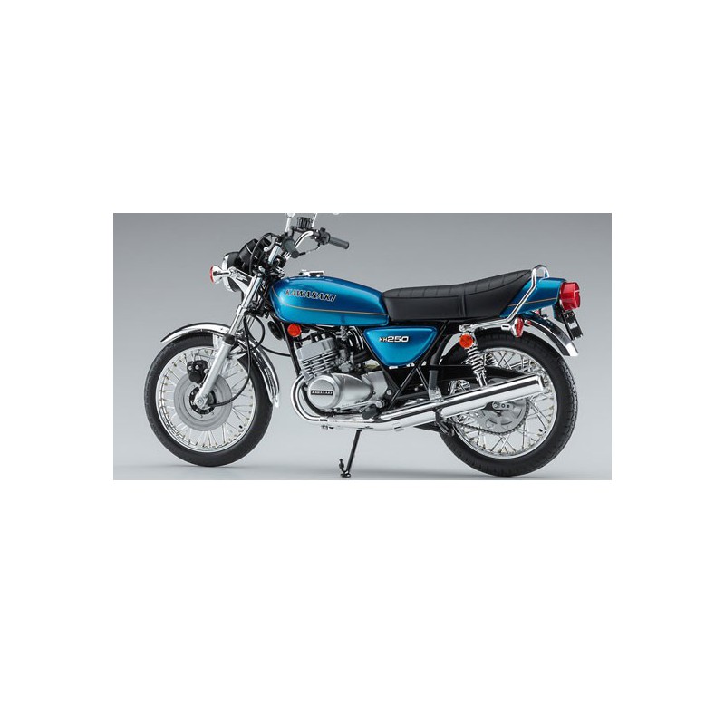 Kawasaki KH250-B2 1/12 plastic motorcycle model | Scientific-MHD