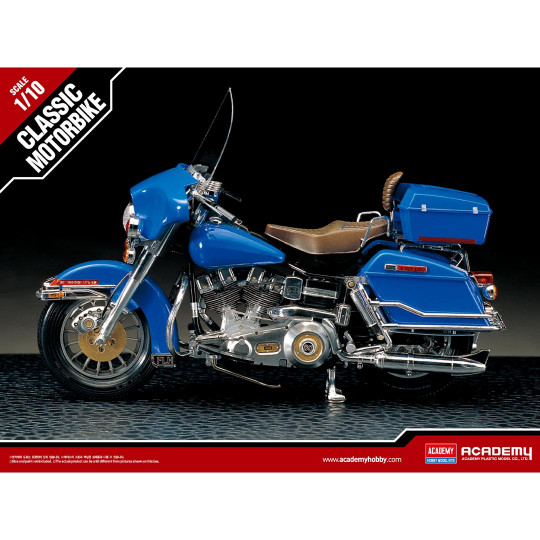 Plastic model motorcycle Harley Davidson Classic 1:10 Plastic model motorcycle...