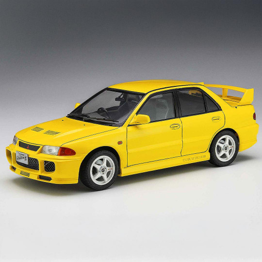 Plastic model car Mitsubishi Lancer GSR Evolution III 1:24 Plastic model car...