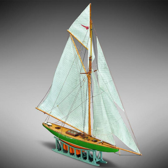 Shamrock static boat
